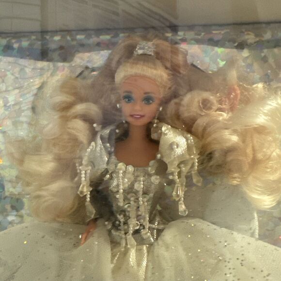 Happy Holidays Special Edition Barbie Doll Mattel 1992 - Picture 9 of 14